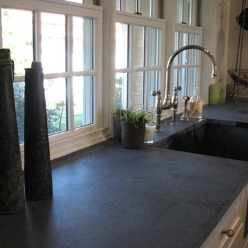 A 2016 kitchen comes home to a circa 1711 cape