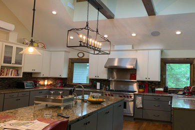 Inspiration for a country kitchen remodel in Minneapolis