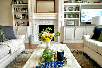 Family room - traditional family room idea in Cincinnati