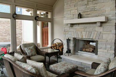 Inspiration for a timeless porch remodel in St Louis