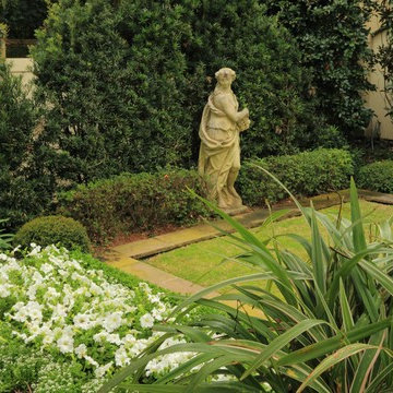 Residential Landscape Design | Garden Sculpture Focal Point
