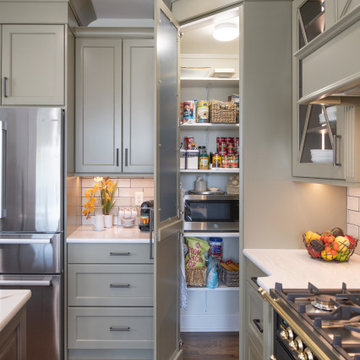 Walk in Pantry Open