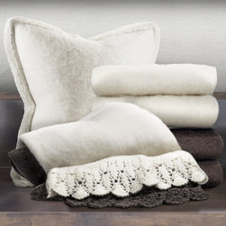 Throws - Home Decor