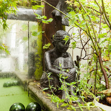 Green Tour: A Tiny Garden Sparkles With Art