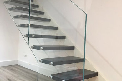 Design ideas for a modern staircase in Barcelona.