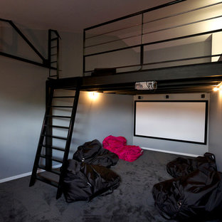 Example of a trendy home theater design in Angers