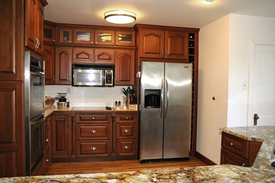 Shiloh Cabinetry - Cherry