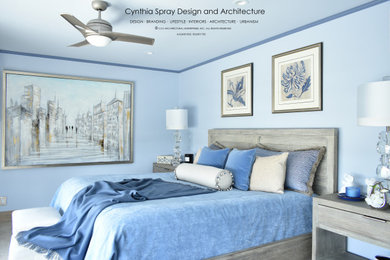 Bedroom - traditional bedroom idea in Miami