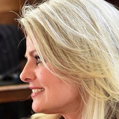 Yvette Grove's photo