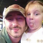 Dakota Taylor's photo