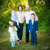 Josh And Danna Hendricks's photo