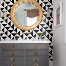 Powder room/ bathroom