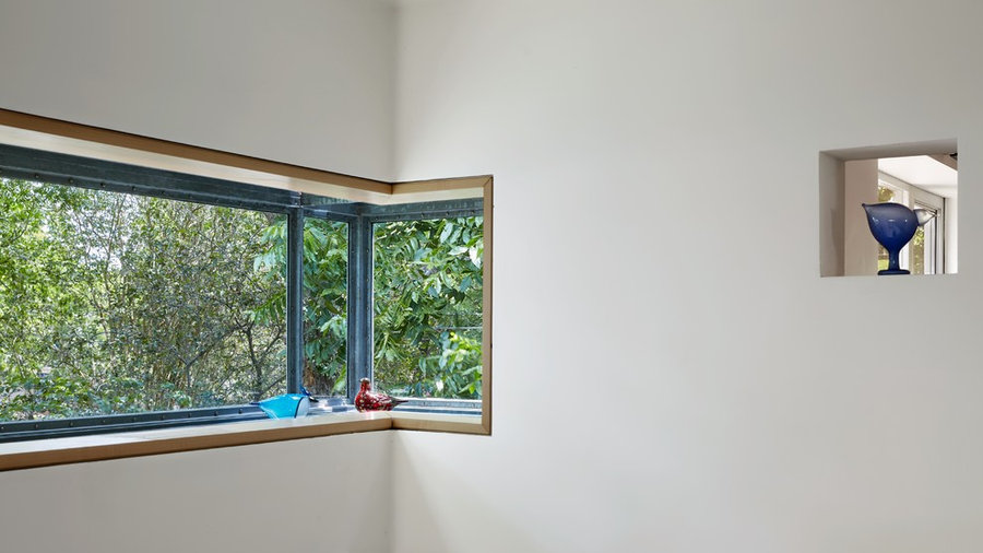 900 square foot House and Garden