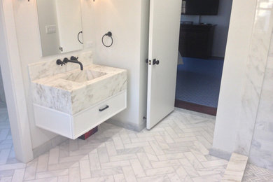 Inspiration for a bathroom remodel in New York