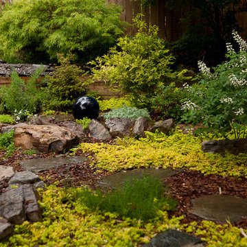 Contemporary eclectic Japanese inspired garden