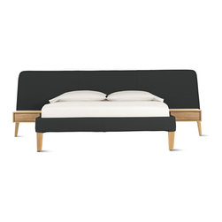 Parallel Wide Queen Bed in Leather, Oak - Beds