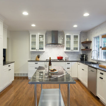 Natural and Inviting Kitchen