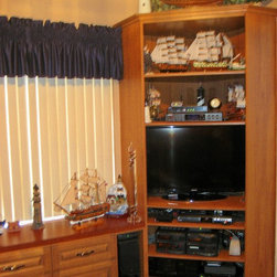 Gun cabinet and office - Products