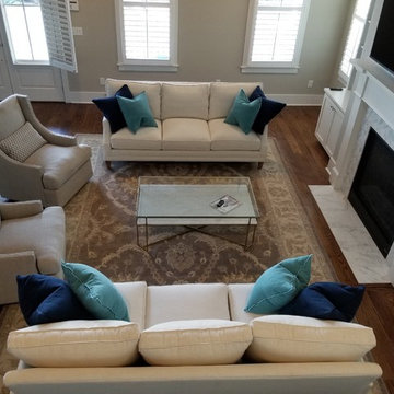 Oushak completes presence of relaxed, coastal living space!