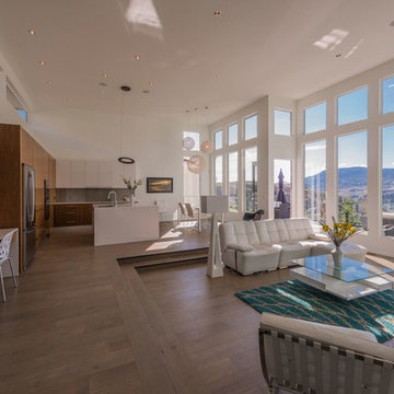 Visao Court Kamloops, BC - Modern Tuscan Interpretation
