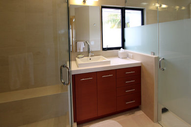 Example of a trendy bathroom design in Miami
