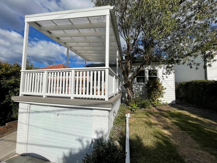 Hampton Deck - Side Yard