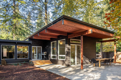 Inspiration for a midcentury exterior in Portland.