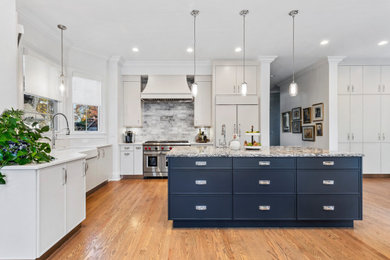 Inspiration for a transitional kitchen remodel in Chicago