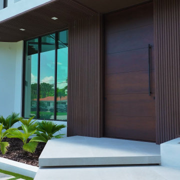 Taybooto 105418 Pivot Hurricane Entry Door
