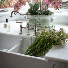 INDOOR PLANT CONTAINERS & ACCESSORIES