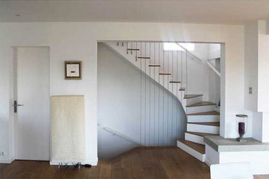 Idée de décoration pour un escalier design.