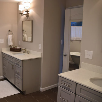 Master Bathroom - Double Vanities