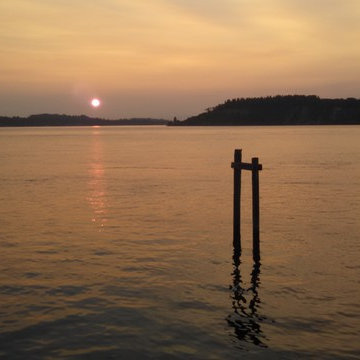Discreet Waterfront
