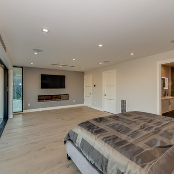 Bedroom Suite with Ensuite Bath and Canyon Outlook