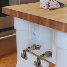 Kitchen Island - Hidden Electrical Outlets