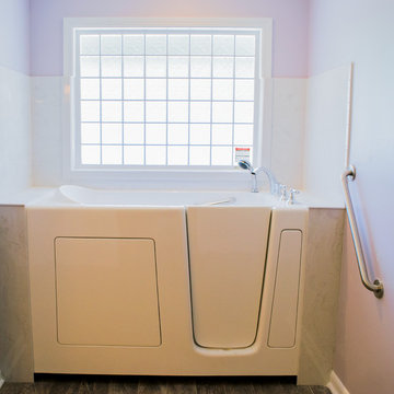 Walk-in Jetted Bathtub