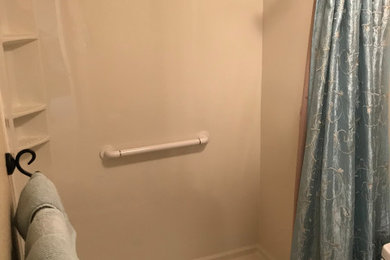 Bathroom - bathroom idea in Indianapolis