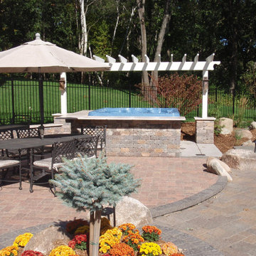 North Oaks In-Ground Pool and Spa
