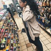 Mariah Woodward's photo