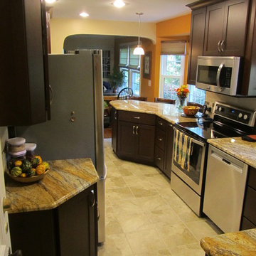 Old Farmhouse Kitchen Gets a Makeover