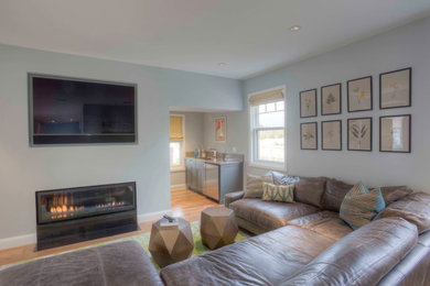 Trendy living room photo in Denver