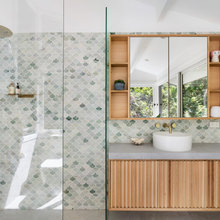 Bathroom Naomi