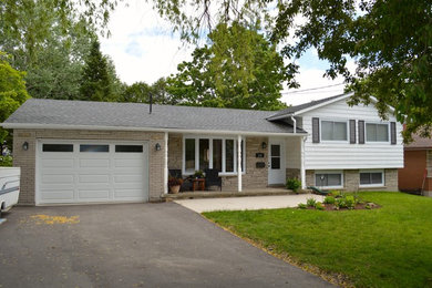 Traditional exterior home idea in Toronto