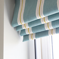 Idyllic Surrey Cottage - Roman Blinds