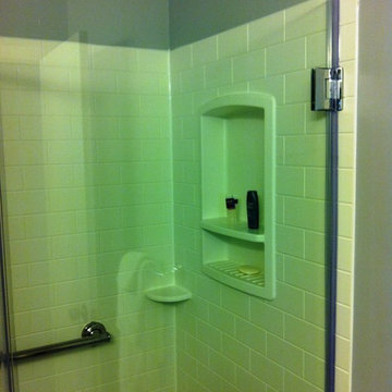 Retro bathroom black & white