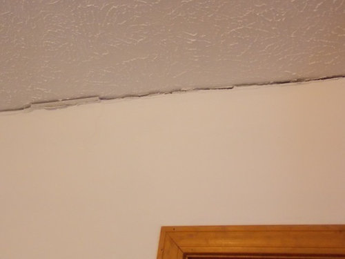 Cracks Where Wall Meets Ceiling
