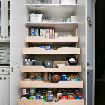 Kitchen & Closet Organization -- Lawrence, New York
