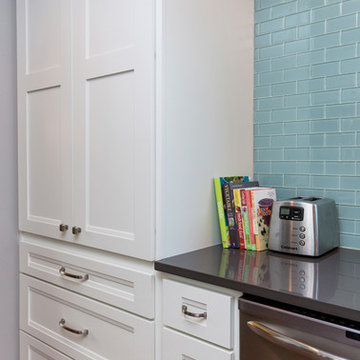 Kitchen Lives Larger in West Des Moines