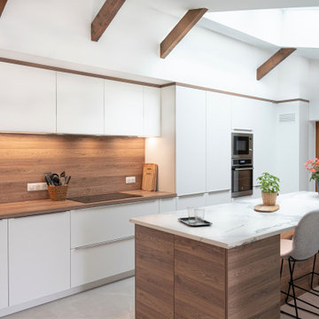 Rénovation Cuisine blanche et bois moderne