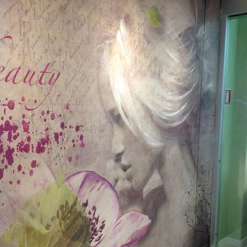 Vaz Wall Resin Decorations